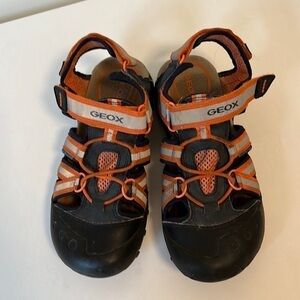 Kids Geox Closed-Toe Hiking Sandals Size 3.5